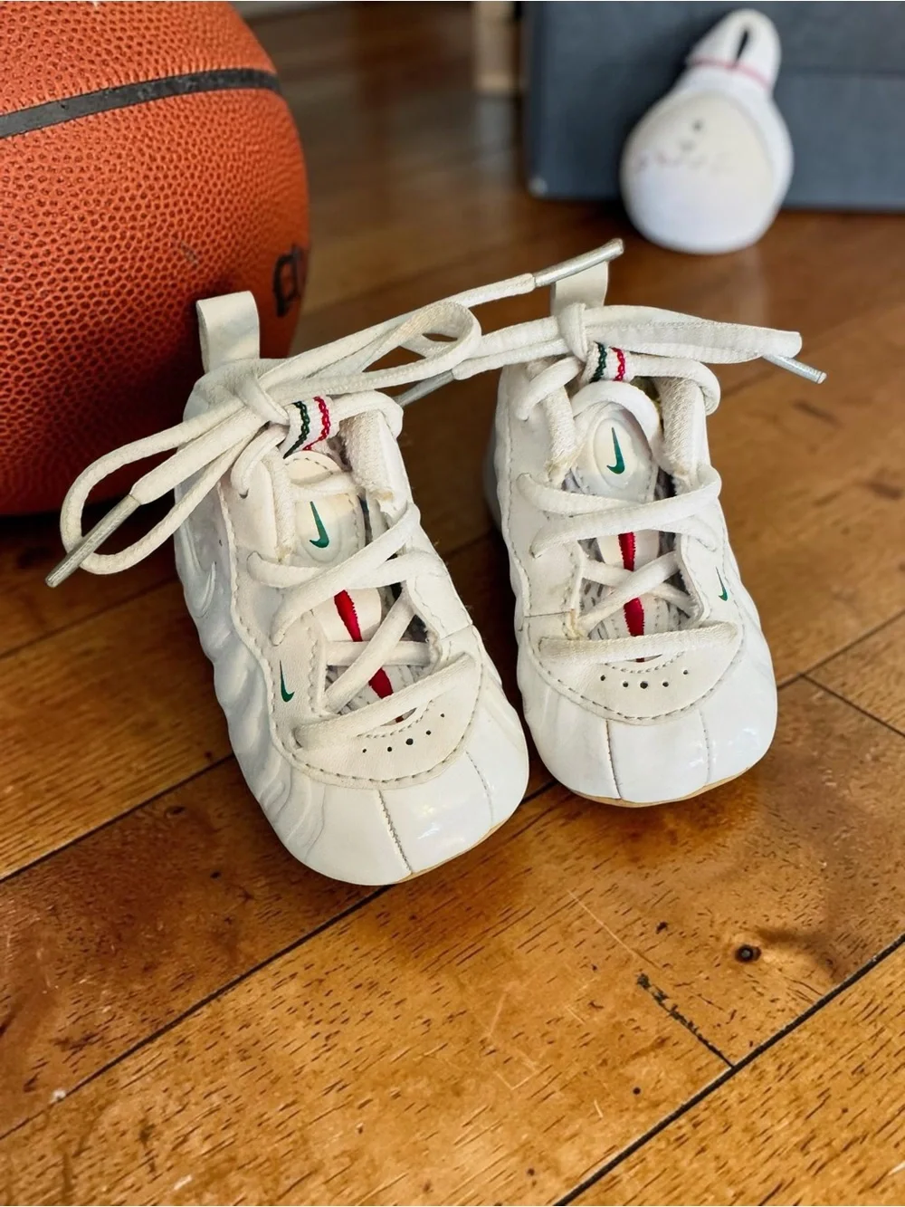 Nike Little Posite Pro CB “Gucci-White” EUC Size 2C Baby